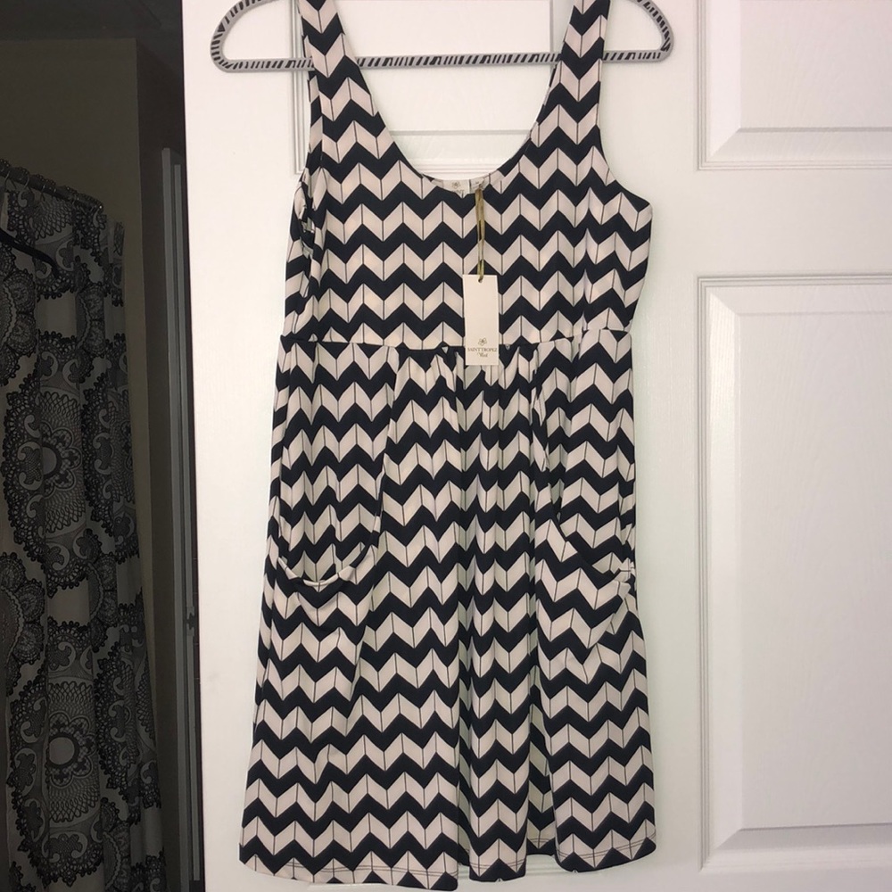 Black/cream chevron dress